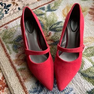 Trotters Red kitty heels shoes
